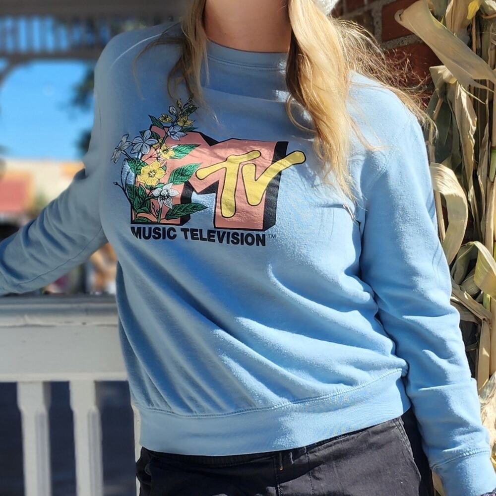 MTV Blue Crewneck Sweater with Flower Design Large